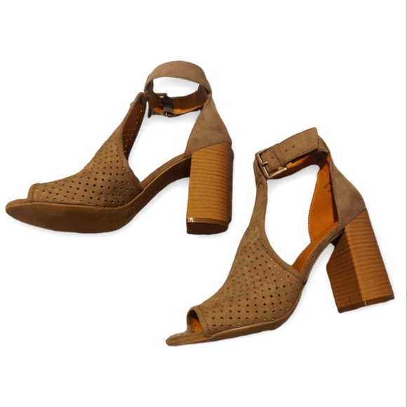 Universal Thread Goods Co. Women's Heels - Picture 1 of 9